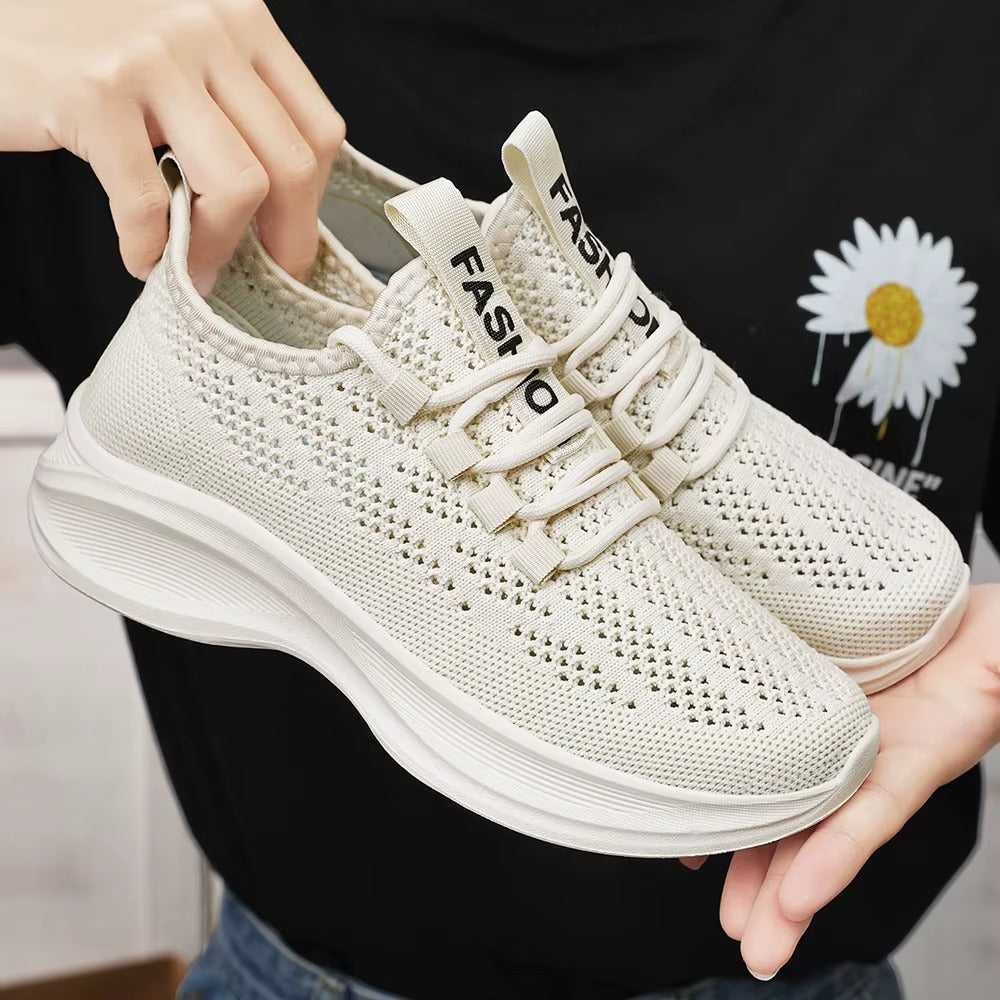 Дышащие кроссовки SoftLine