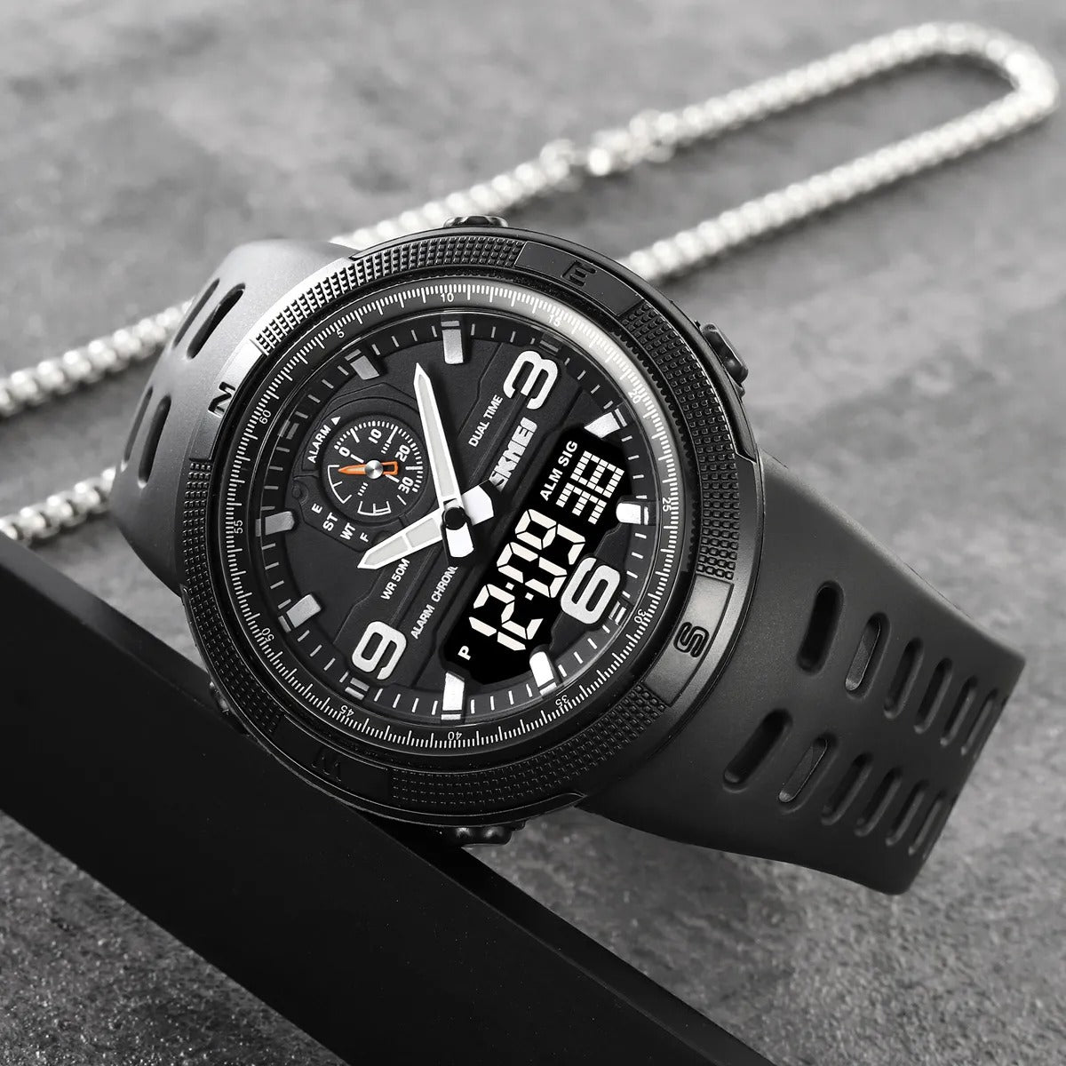 Водонепроницаемые электронные часы для мужчин