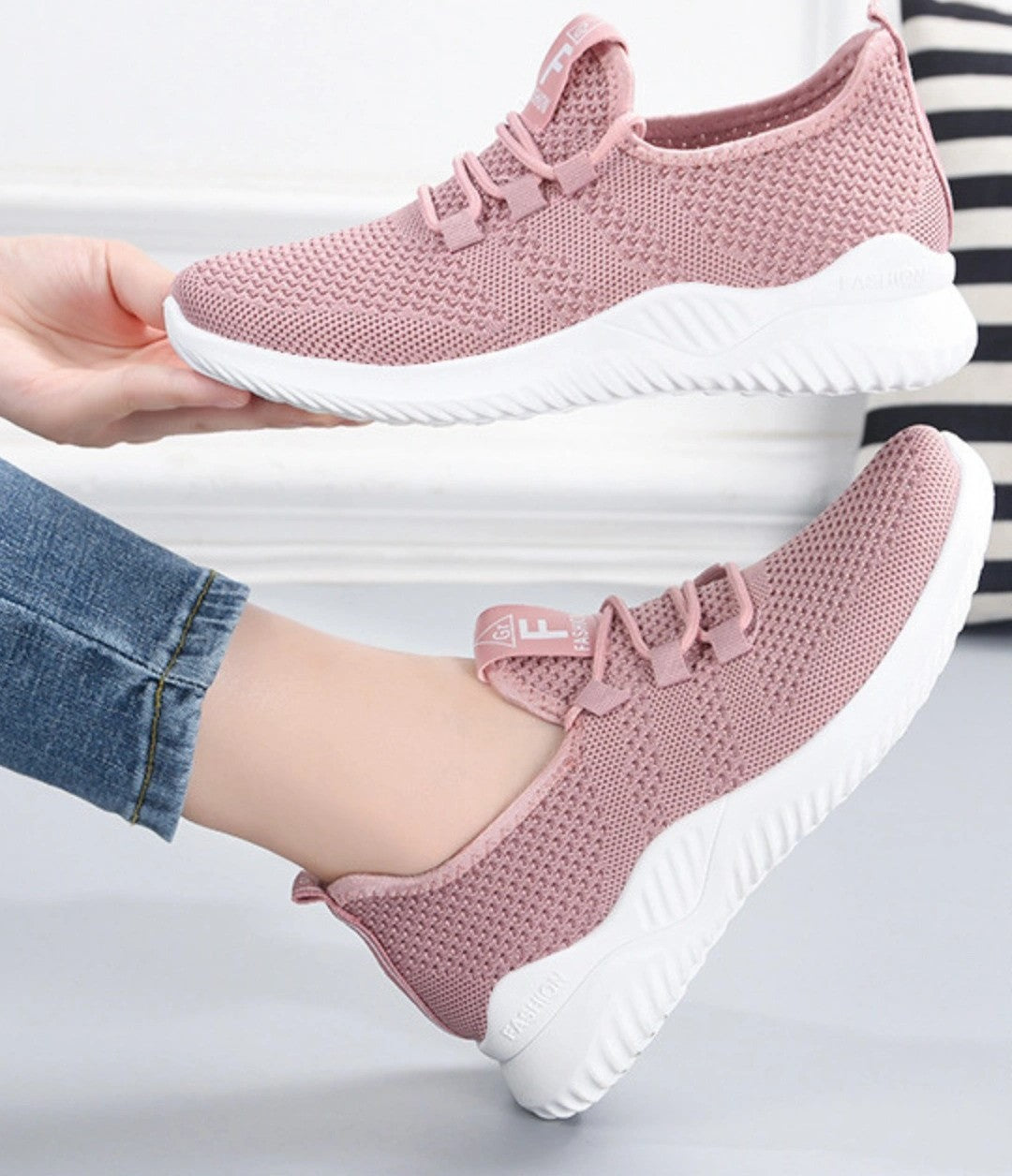 Кроссовки AirWeave Мягкость и дыхание